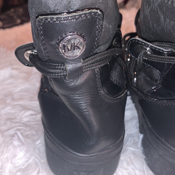 🖤MICHAEL KORS SNOW BOOTS🖤 - Picture 6 of 16